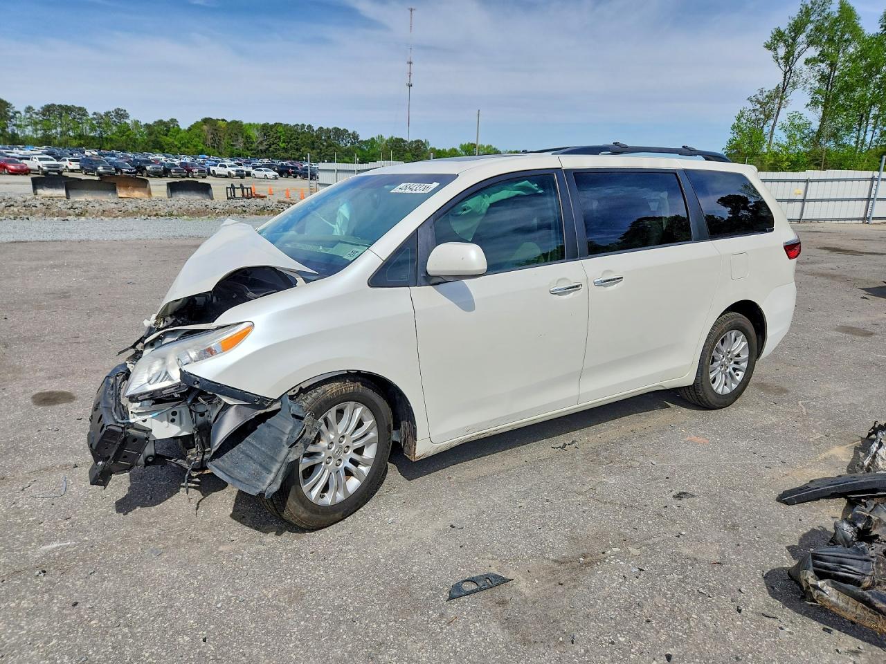 2015 TOYOTA SIENNA