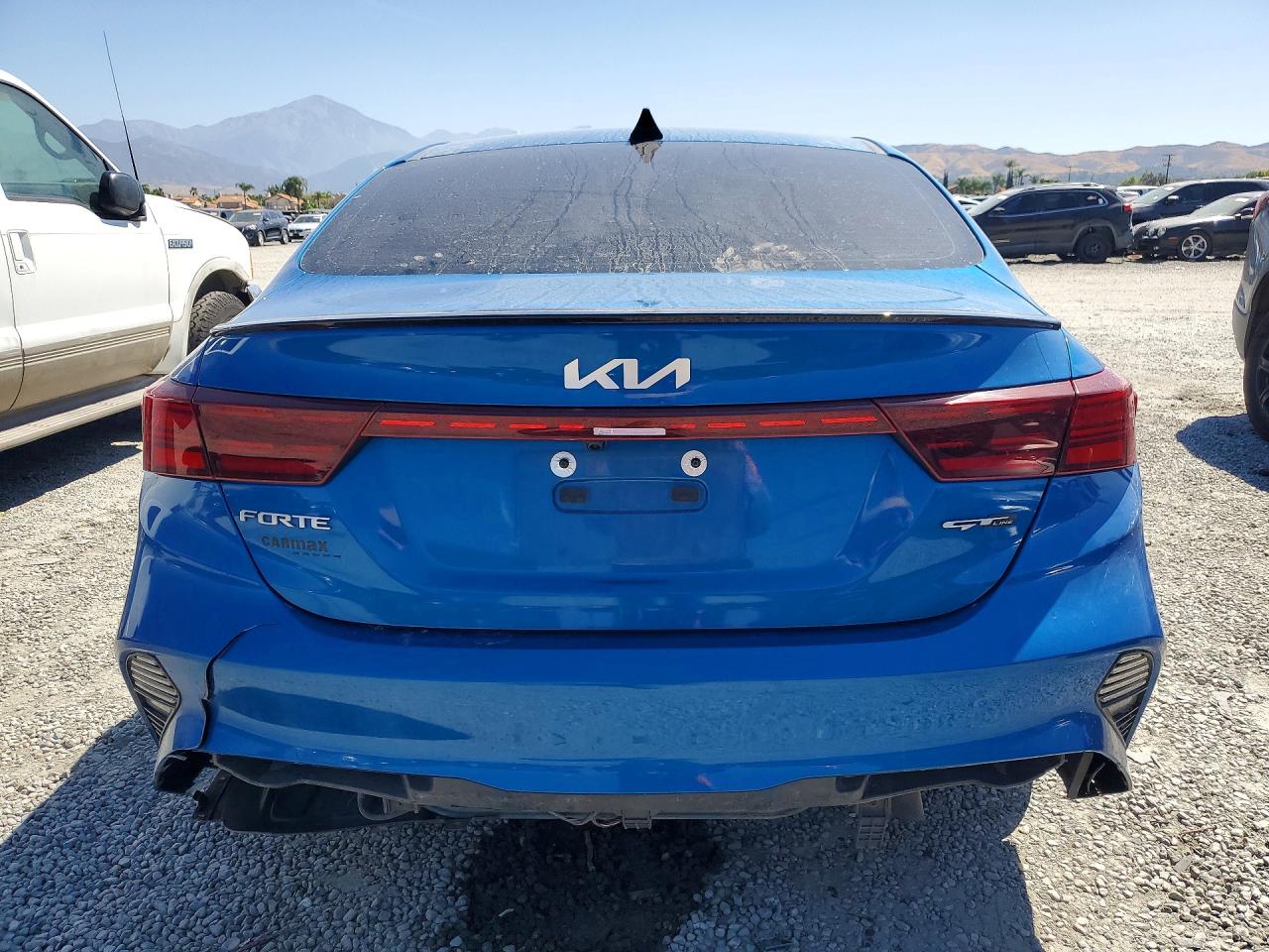 2023 KIA FORTE