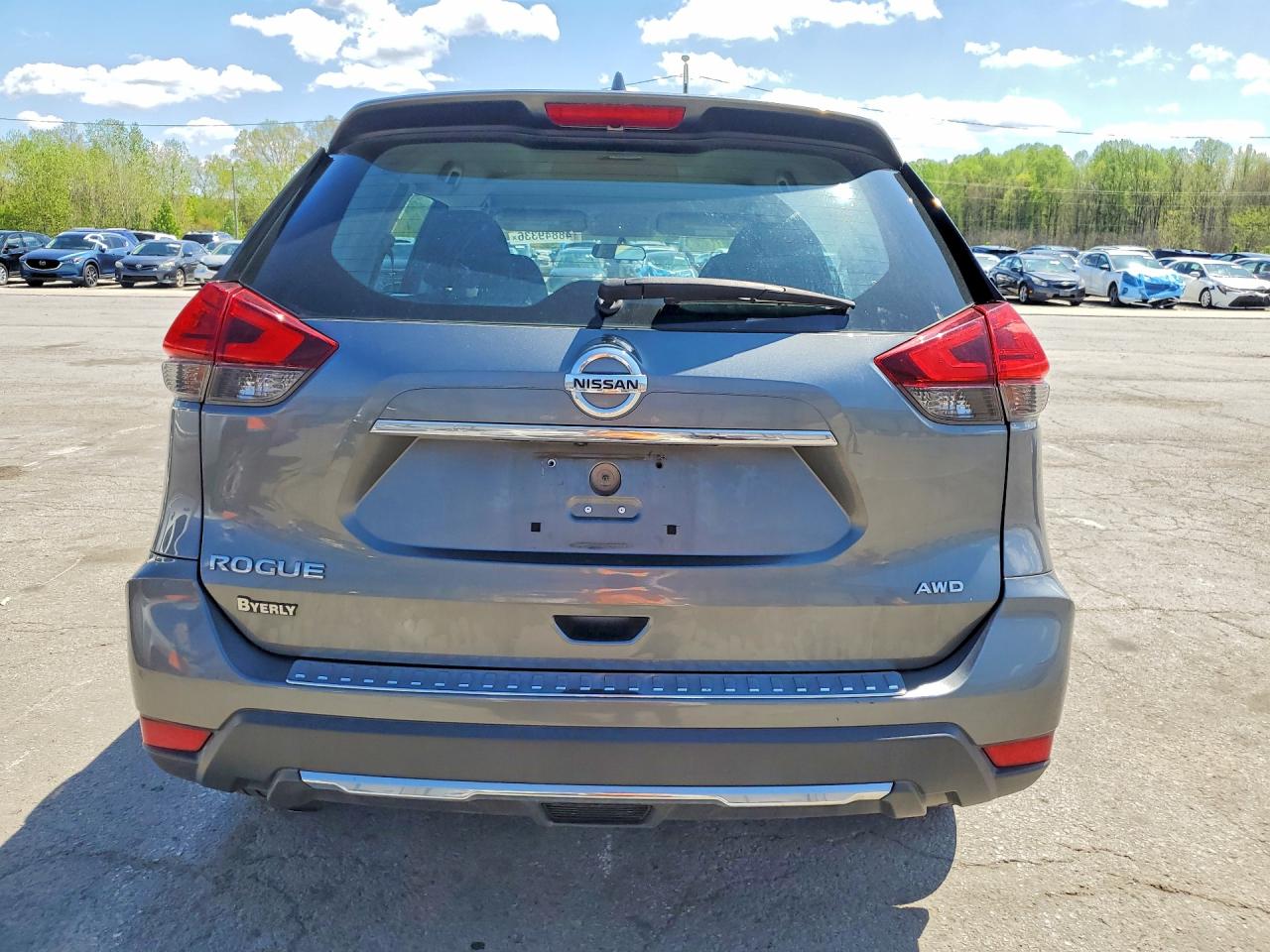 2017 NISSAN ROGUE