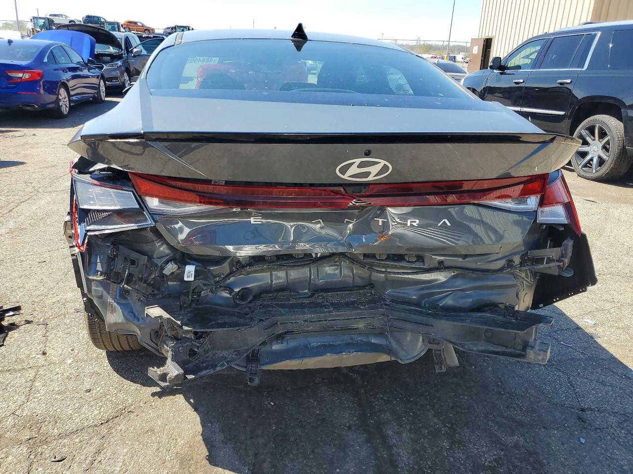 2025 HYUNDAI ELANTRA