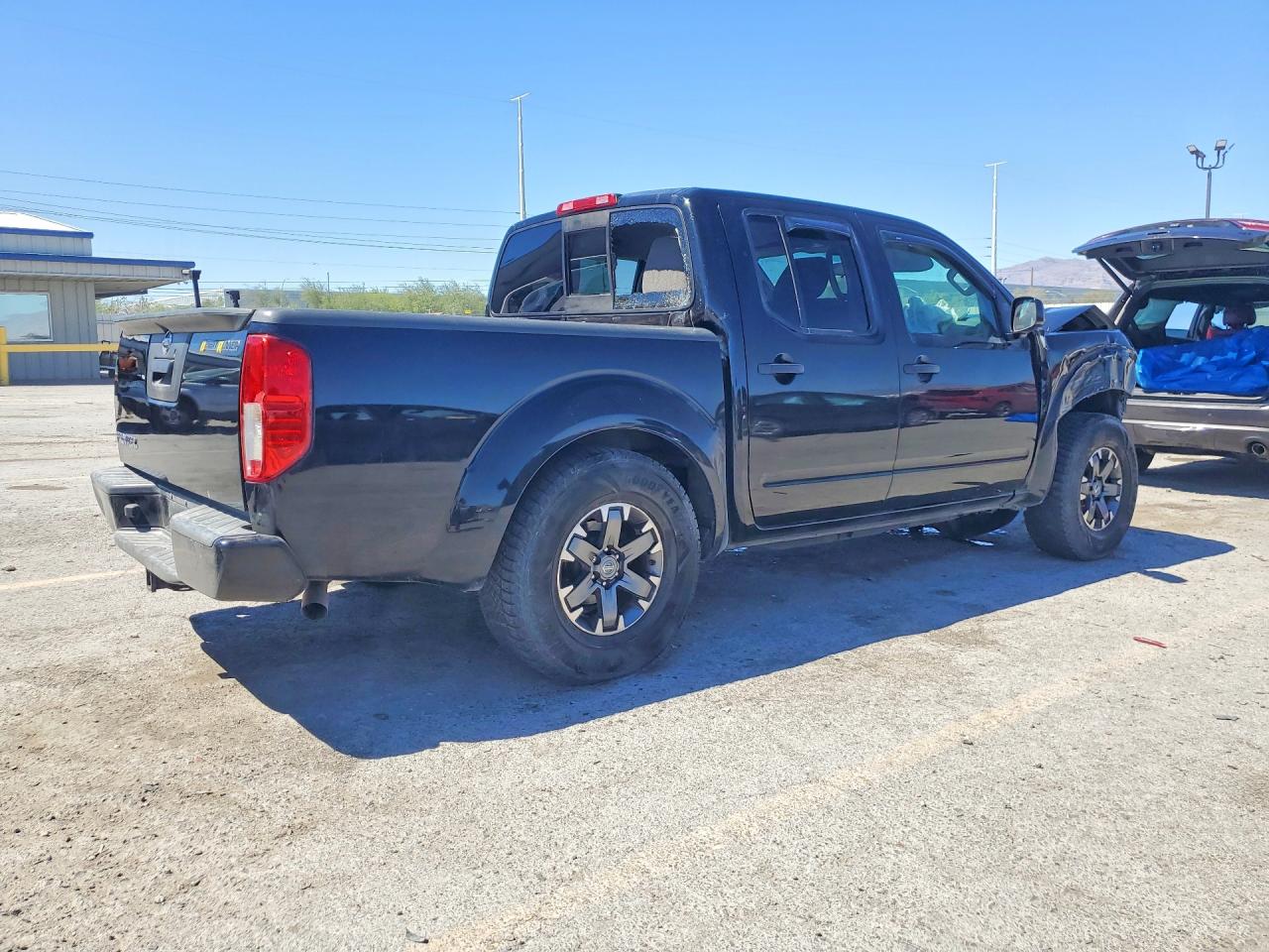 2016 NISSAN FRONTIER
