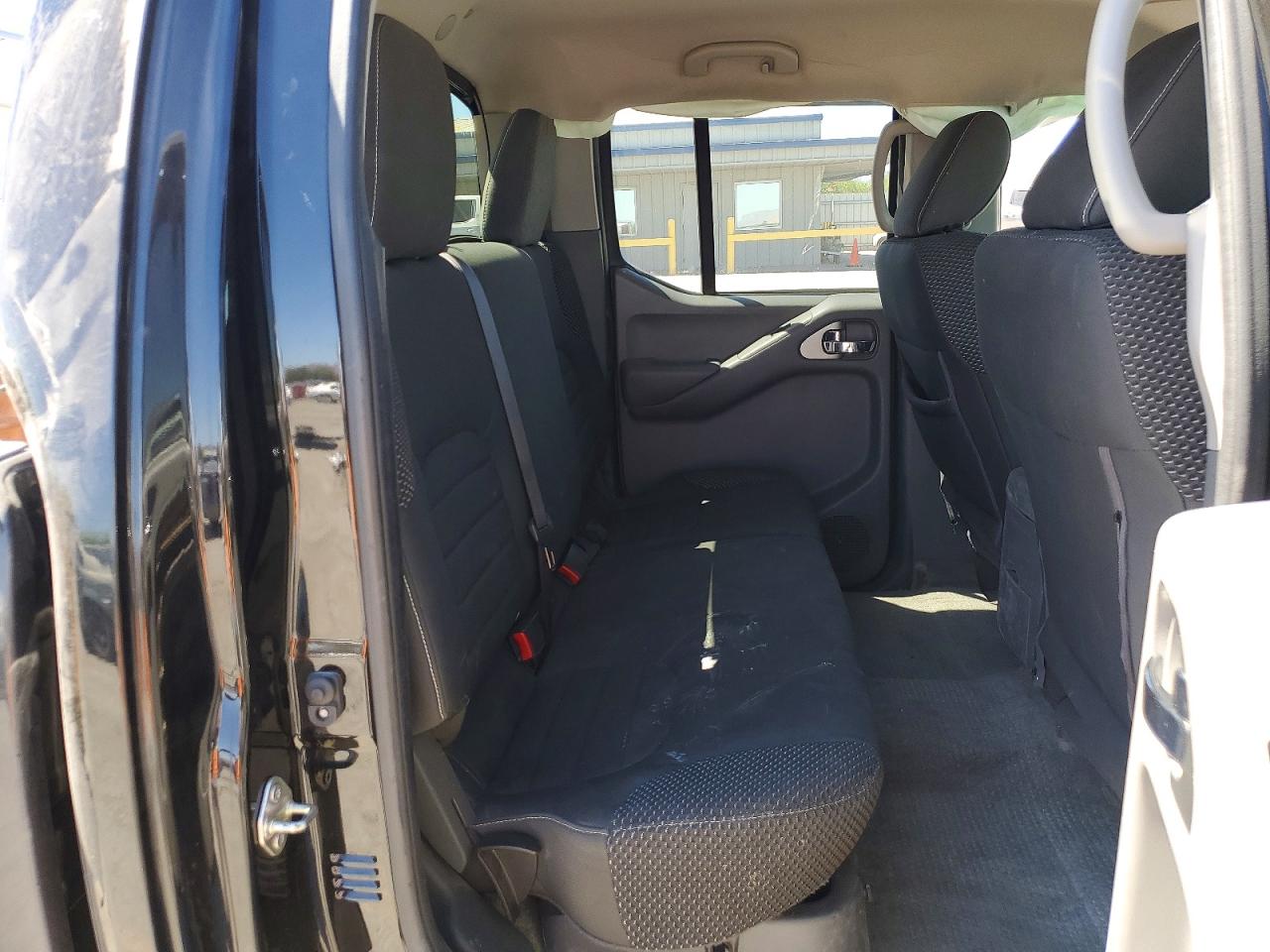2016 NISSAN FRONTIER