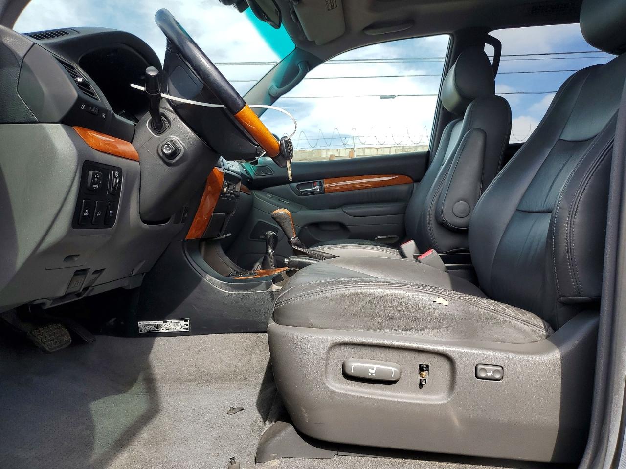 2005 LEXUS GX