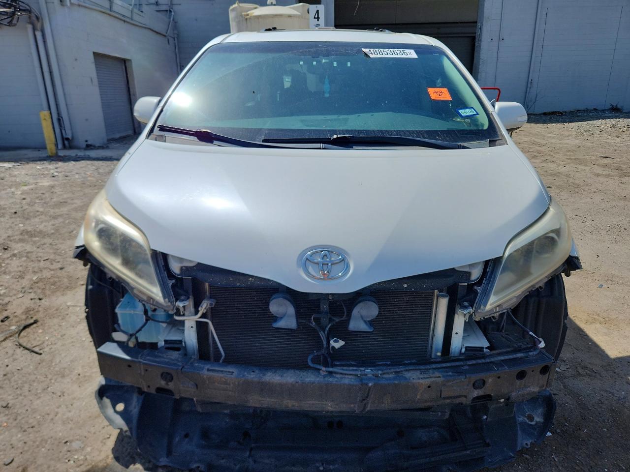 2015 TOYOTA SIENNA