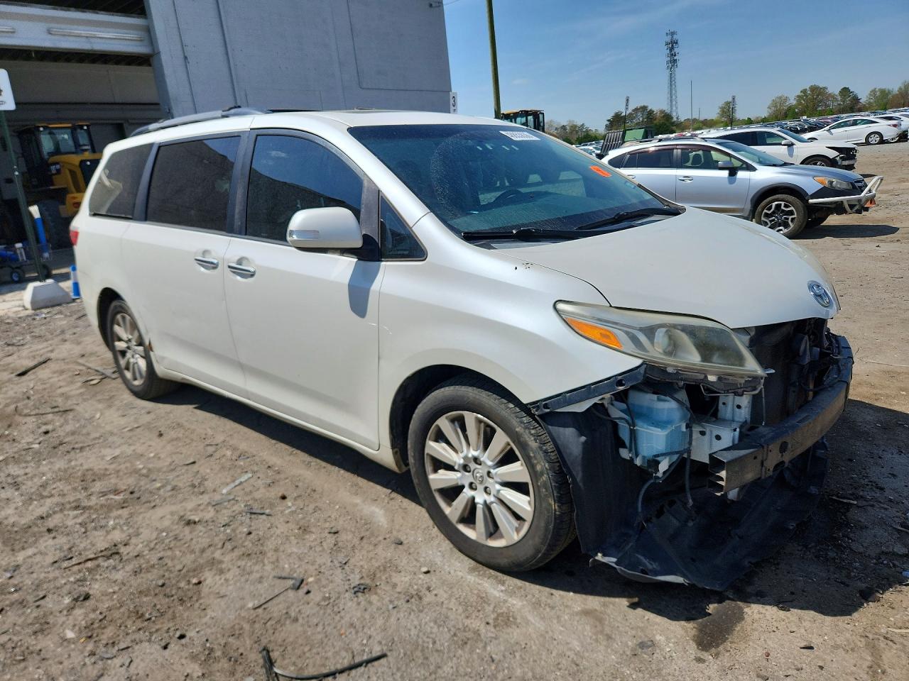 2015 TOYOTA SIENNA