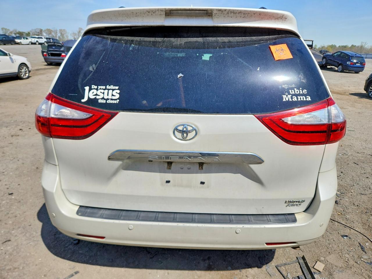 2015 TOYOTA SIENNA
