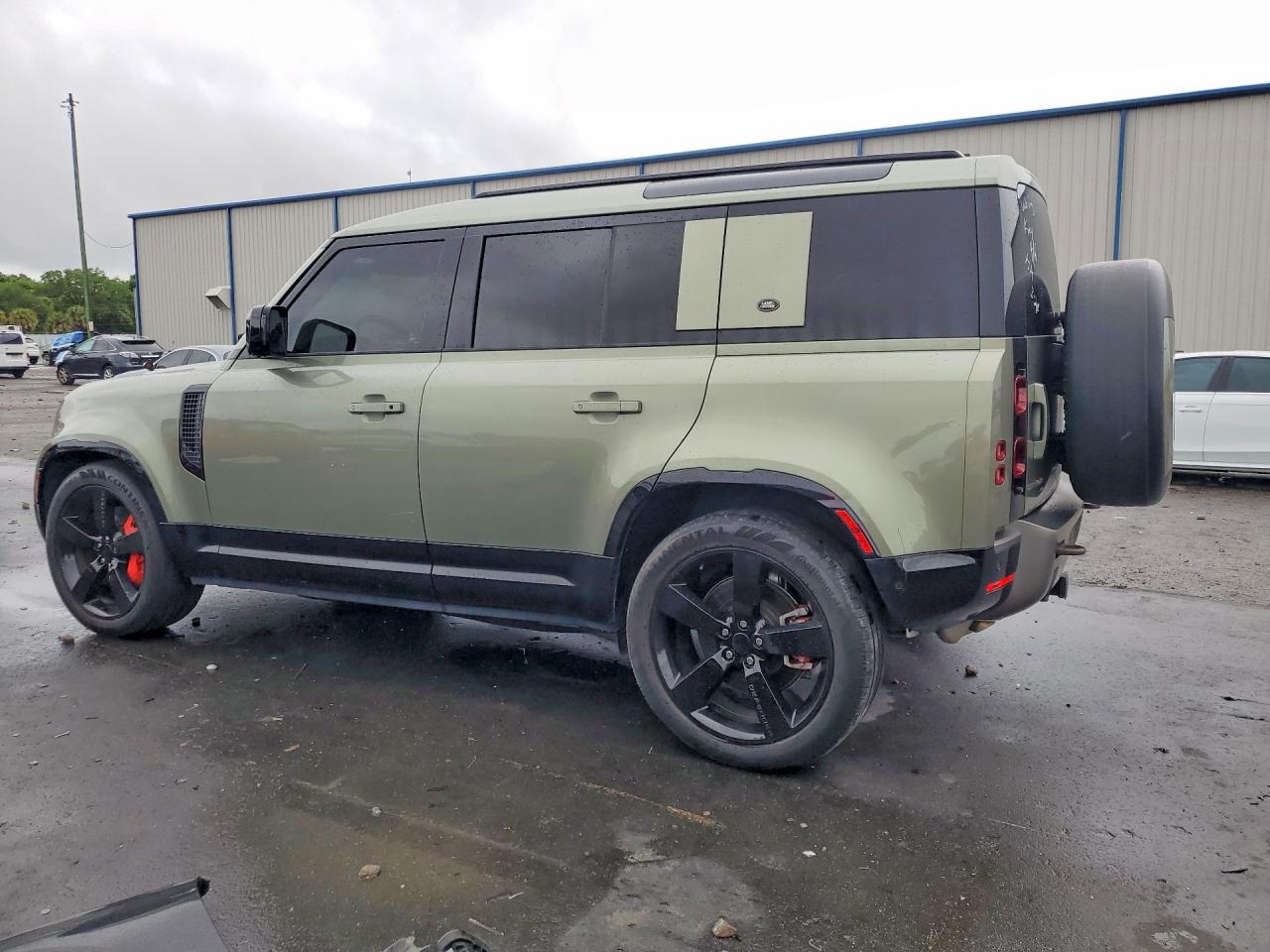 2022 LAND ROVER DEFENDER
