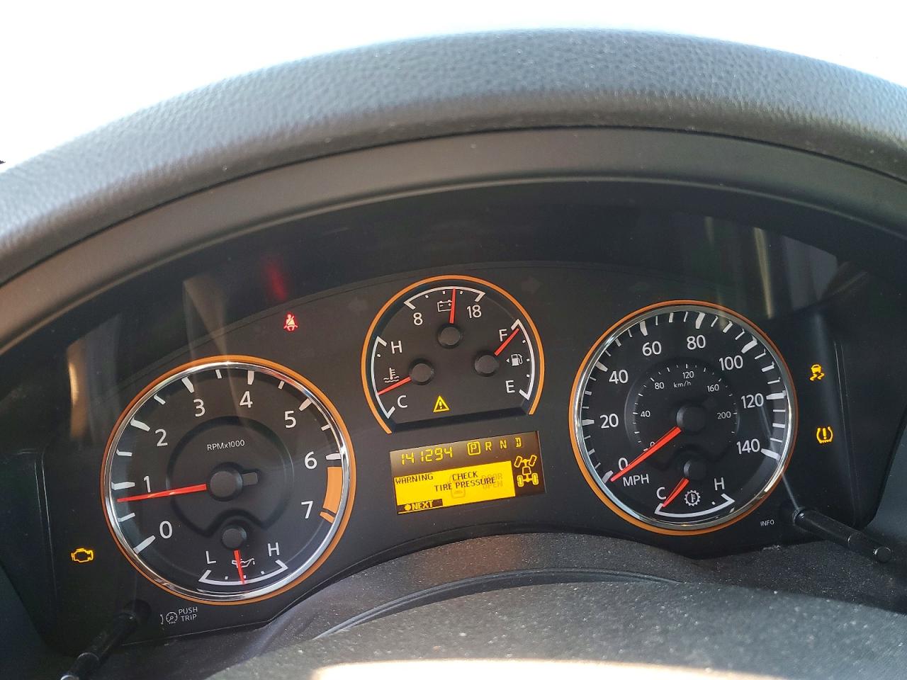 2014 NISSAN ARMADA