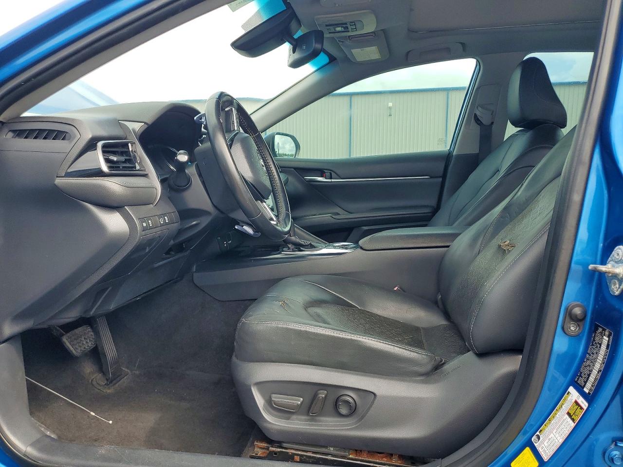 2019 TOYOTA CAMRY