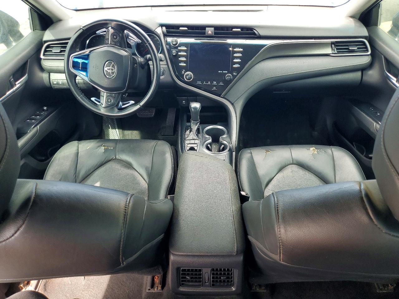 2019 TOYOTA CAMRY
