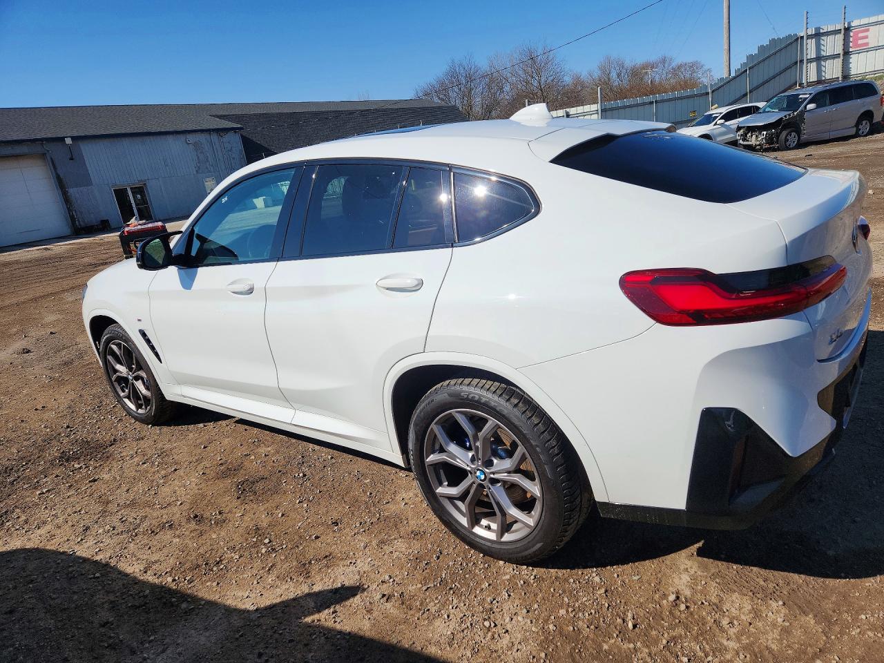2023 BMW X4