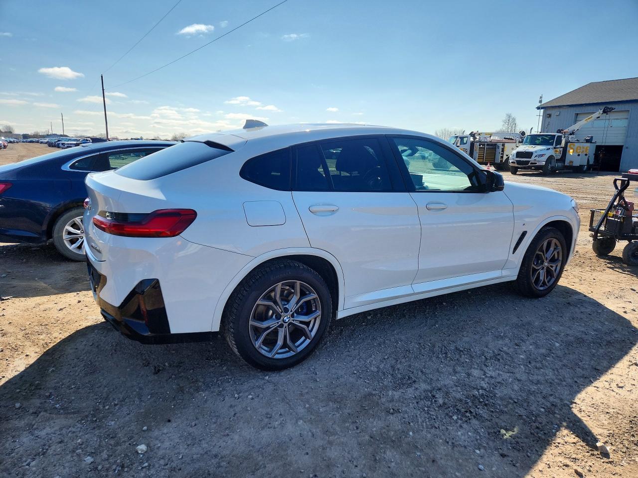 2023 BMW X4