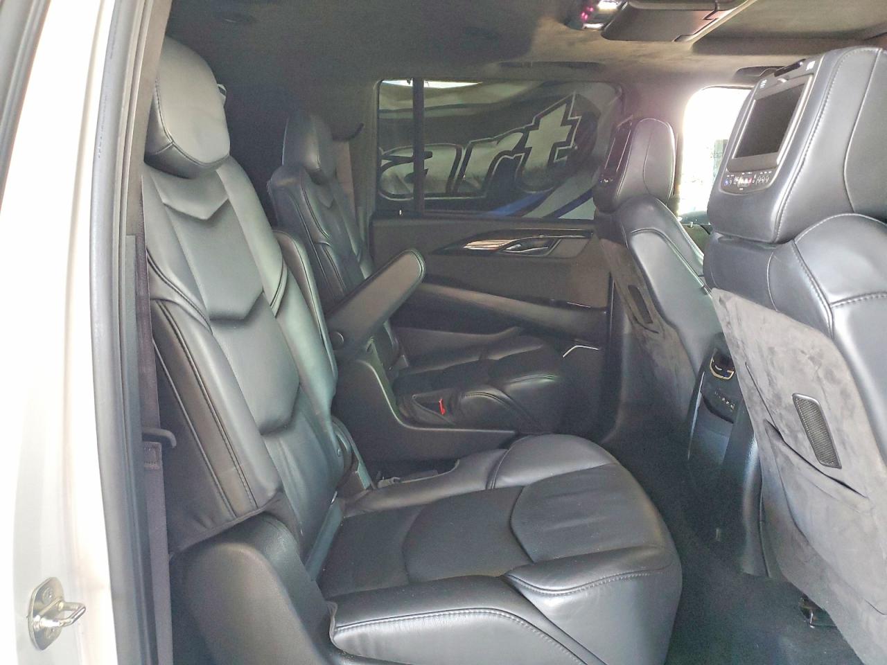 2017 CADILLAC ESCALADE