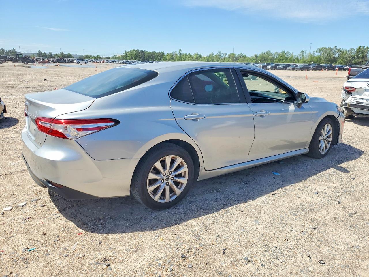 2018 TOYOTA CAMRY