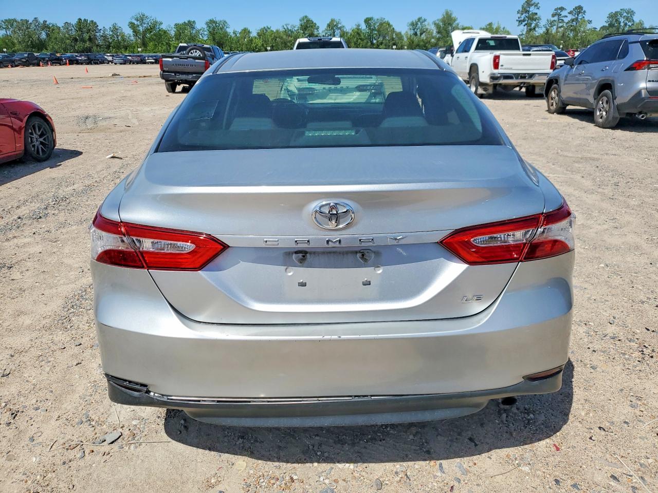 2018 TOYOTA CAMRY