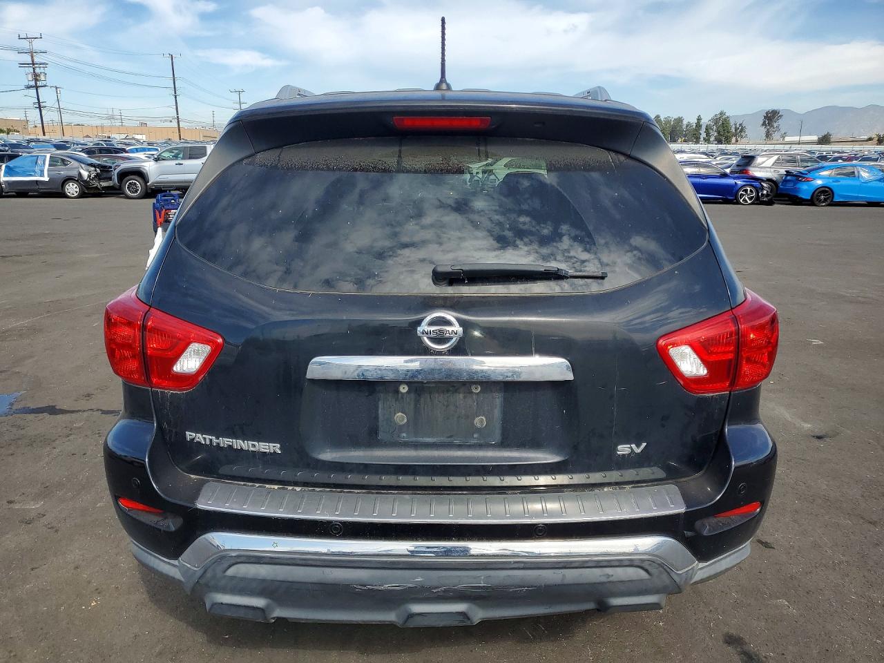 2017 NISSAN PATHFINDER