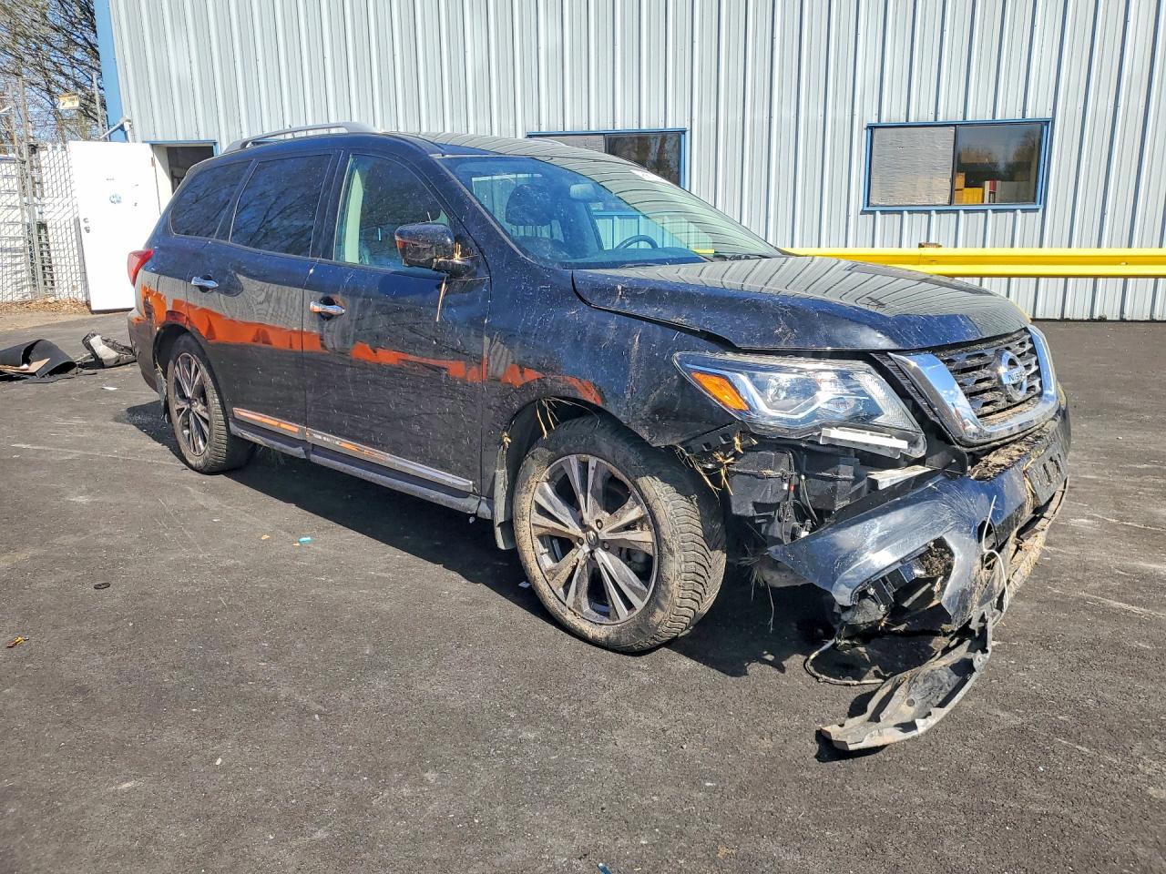 2017 NISSAN PATHFINDER