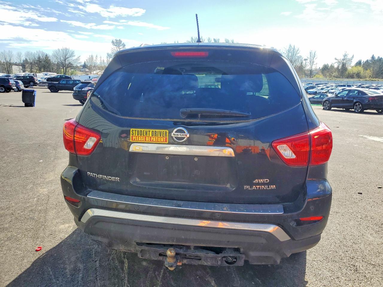 2017 NISSAN PATHFINDER
