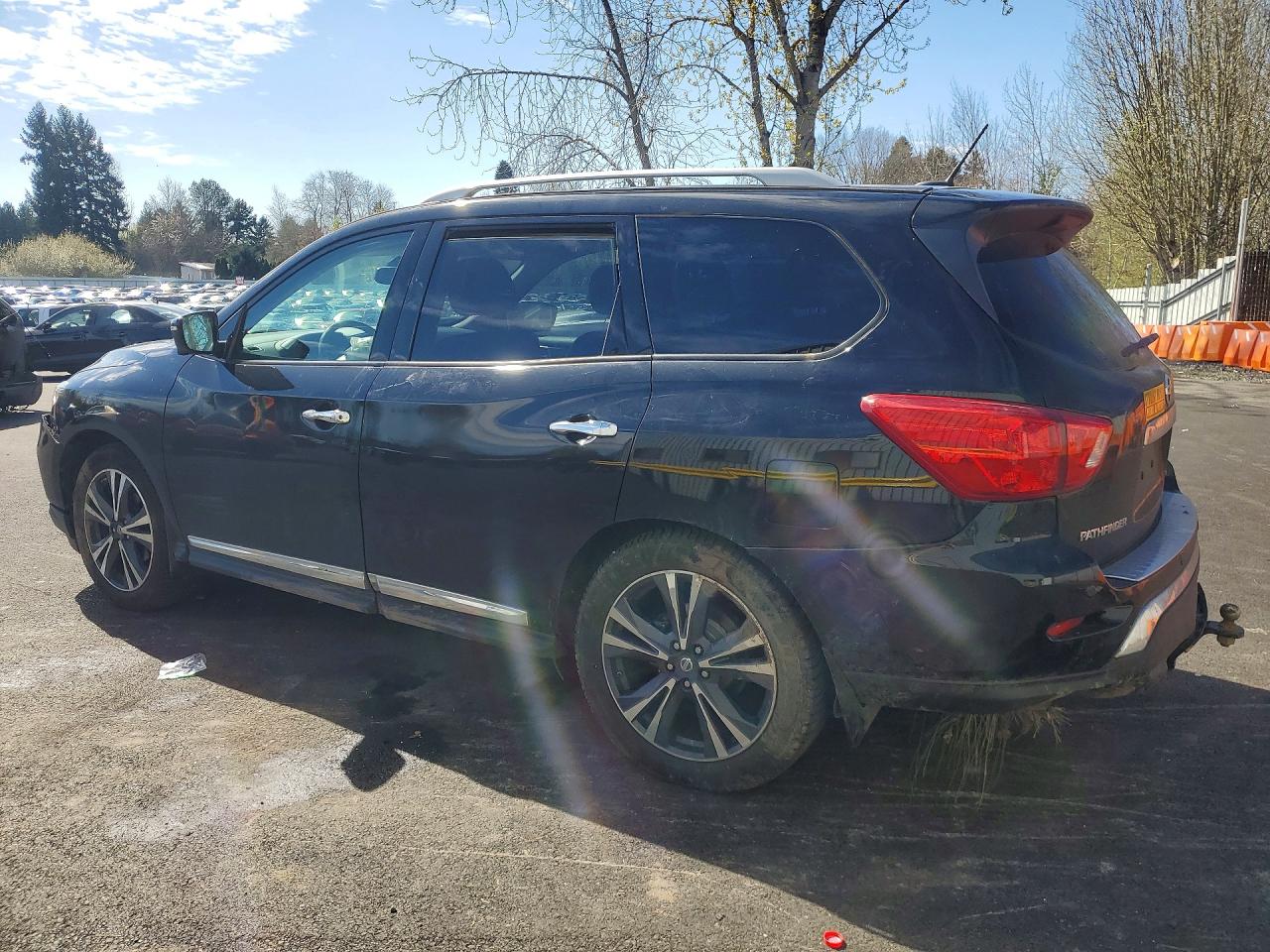 2017 NISSAN PATHFINDER
