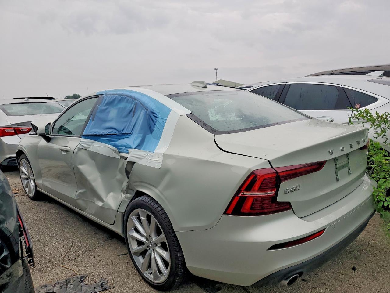 2021 VOLVO S60