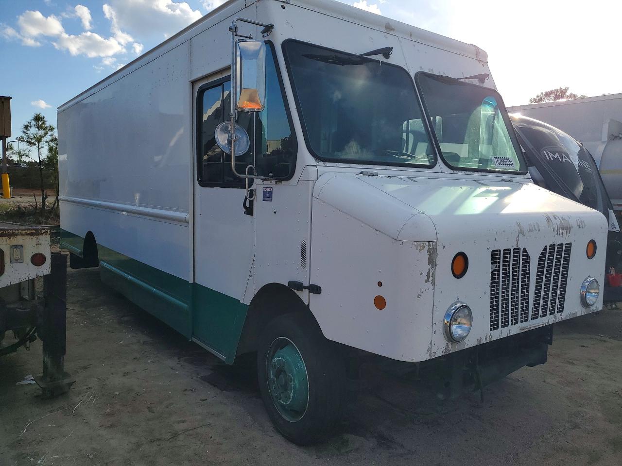 2016 FREIGLINER MT45 CHASS