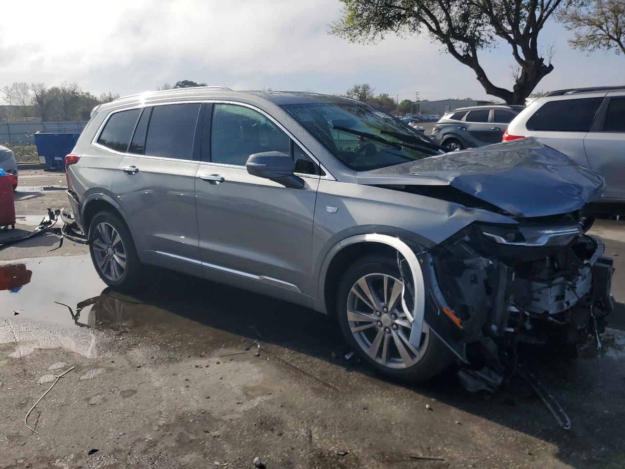 2024 CADILLAC XT6