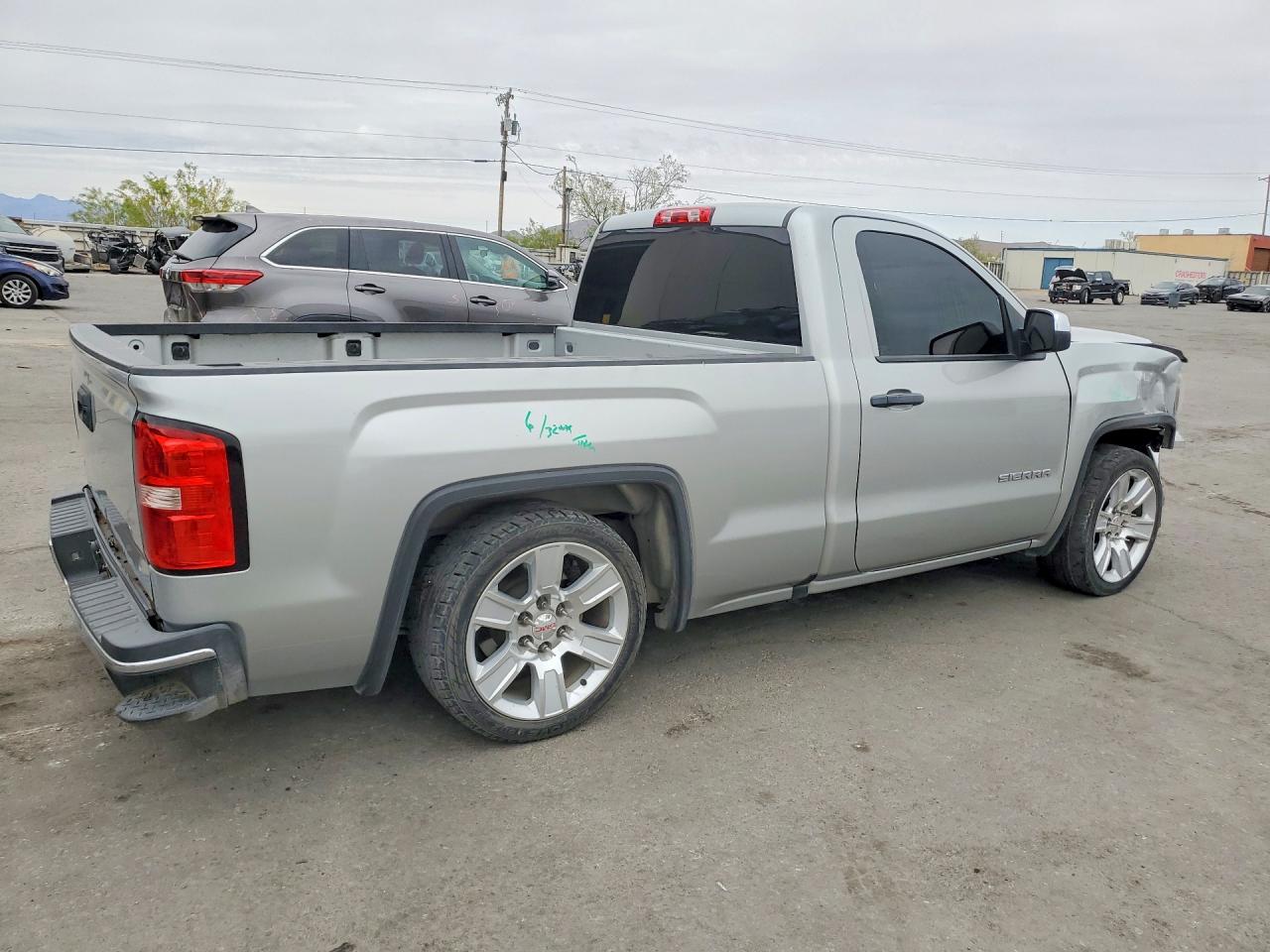 2016 GMC SIERRA