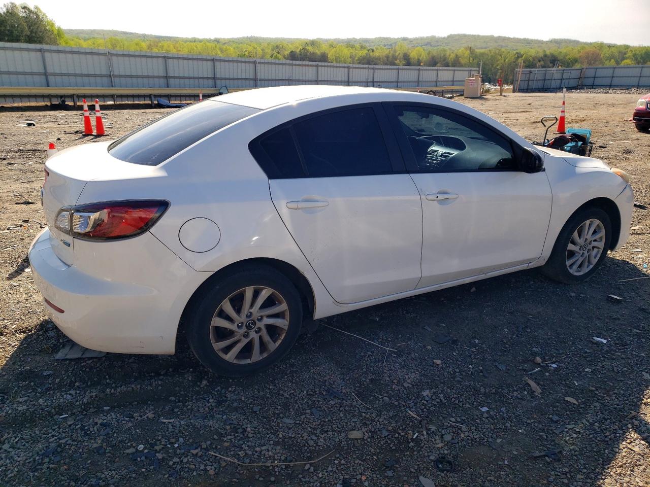 2013 MAZDA 3