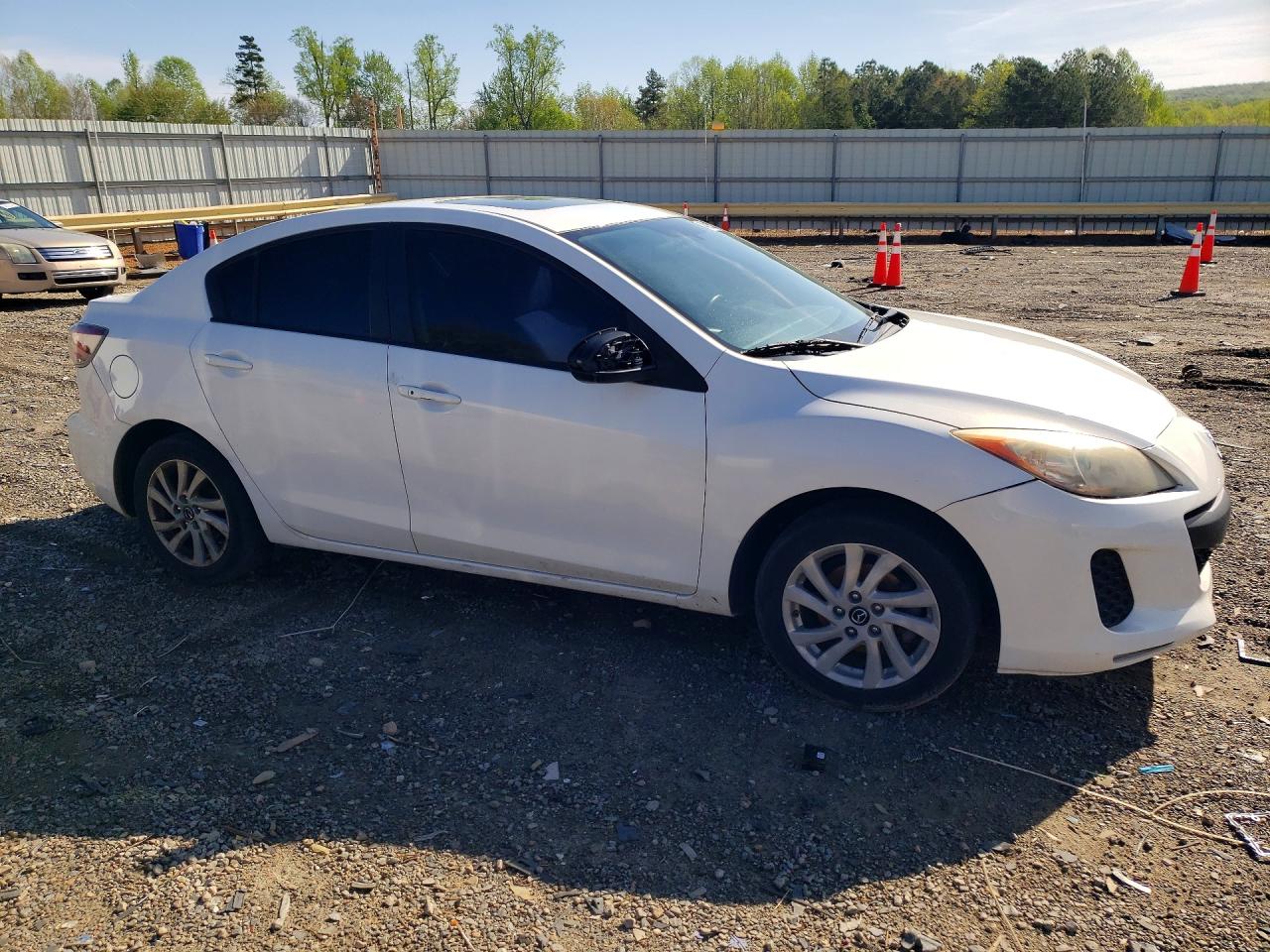 2013 MAZDA 3