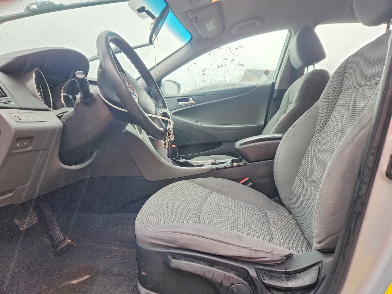 2011 HYUNDAI SONATA