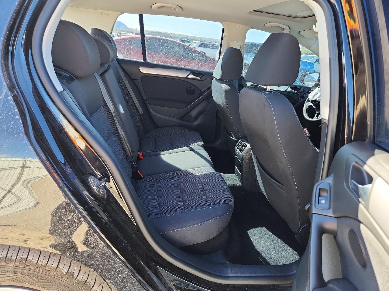 2012 VOLKSWAGEN GOLF