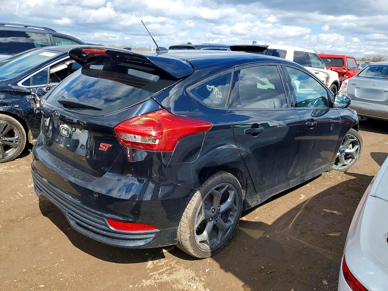 2016 FORD FOCUS