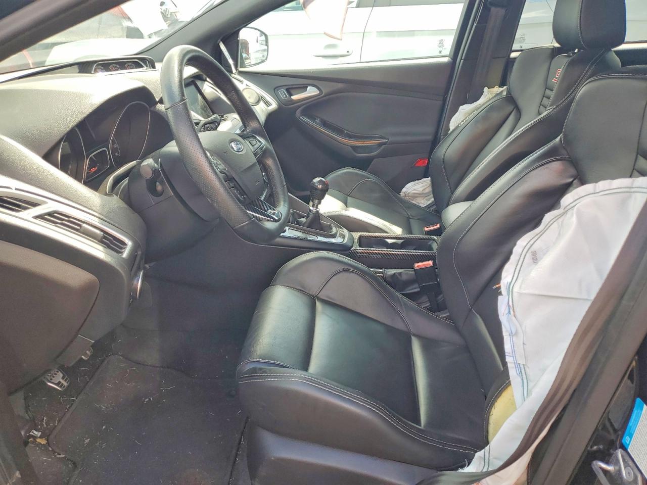 2016 FORD FOCUS