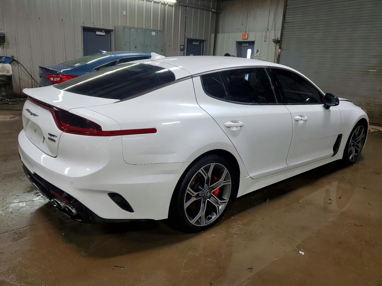 2020 KIA STINGER