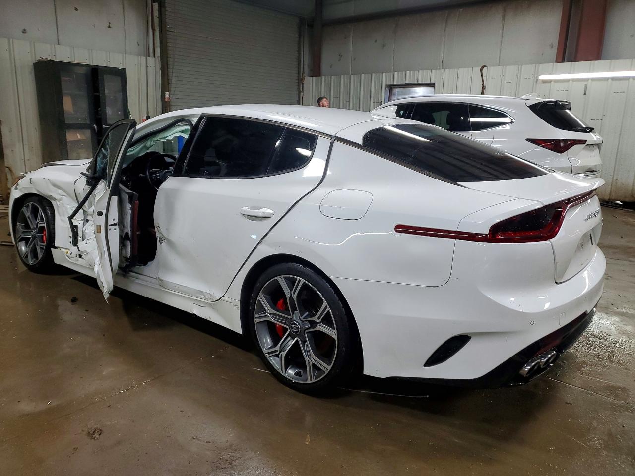 2020 KIA STINGER