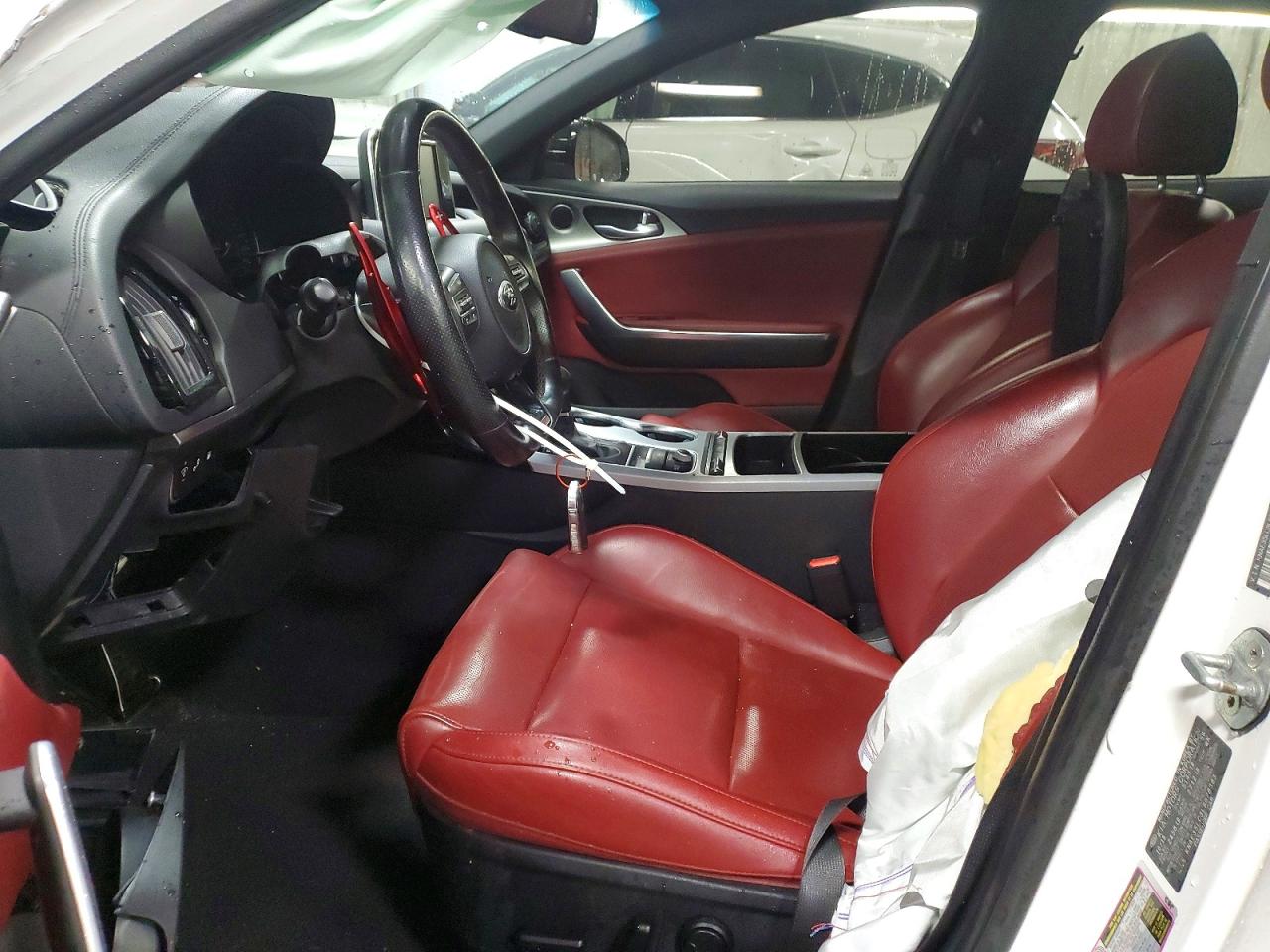 2020 KIA STINGER