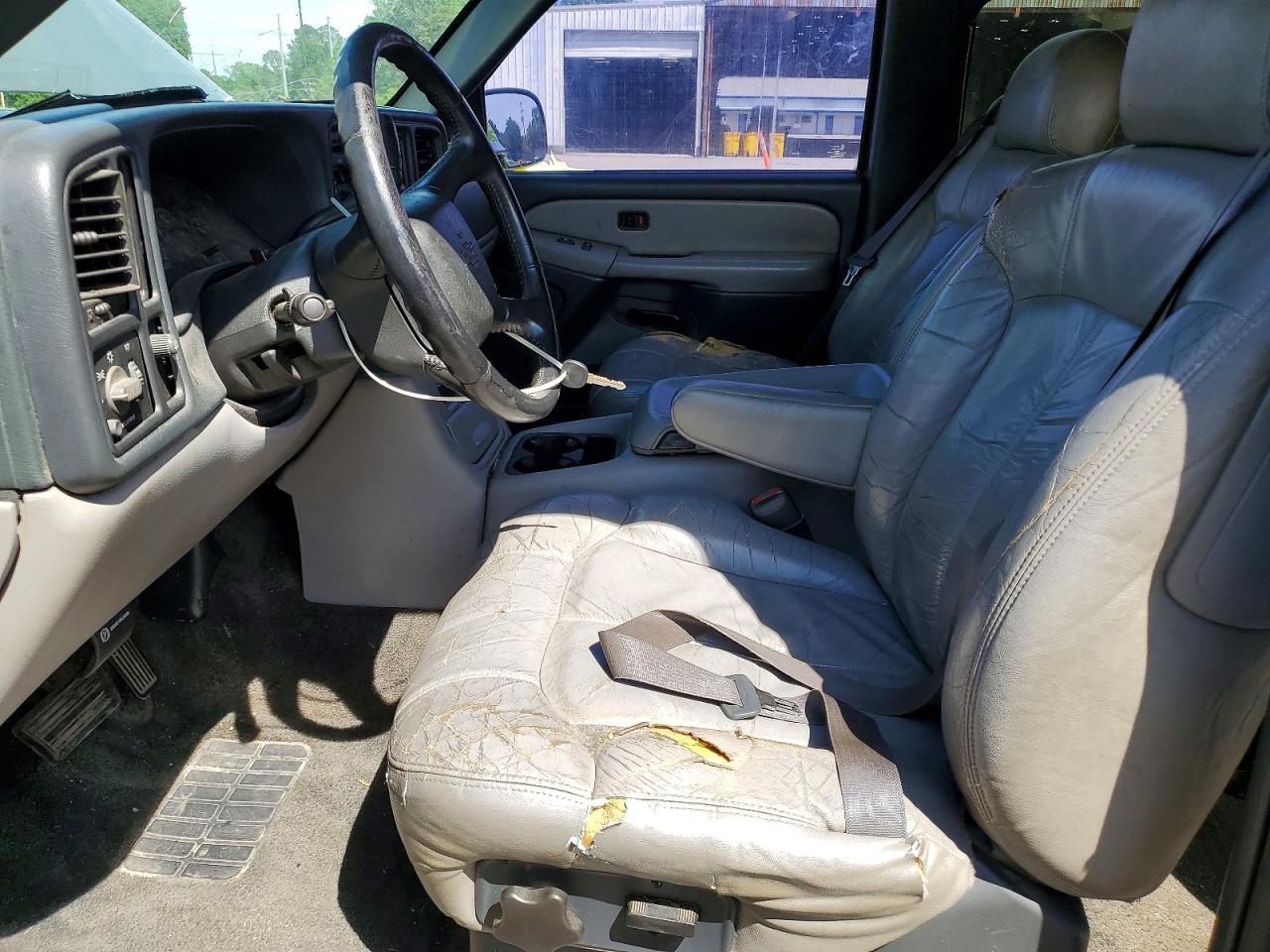 2001 CHEVROLET SUBURBAN