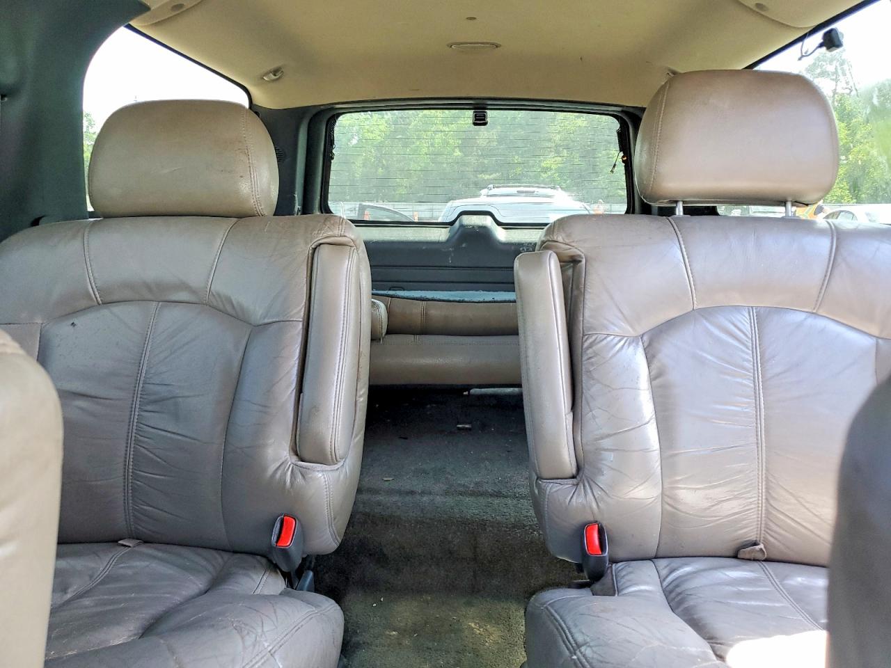 2001 CHEVROLET SUBURBAN