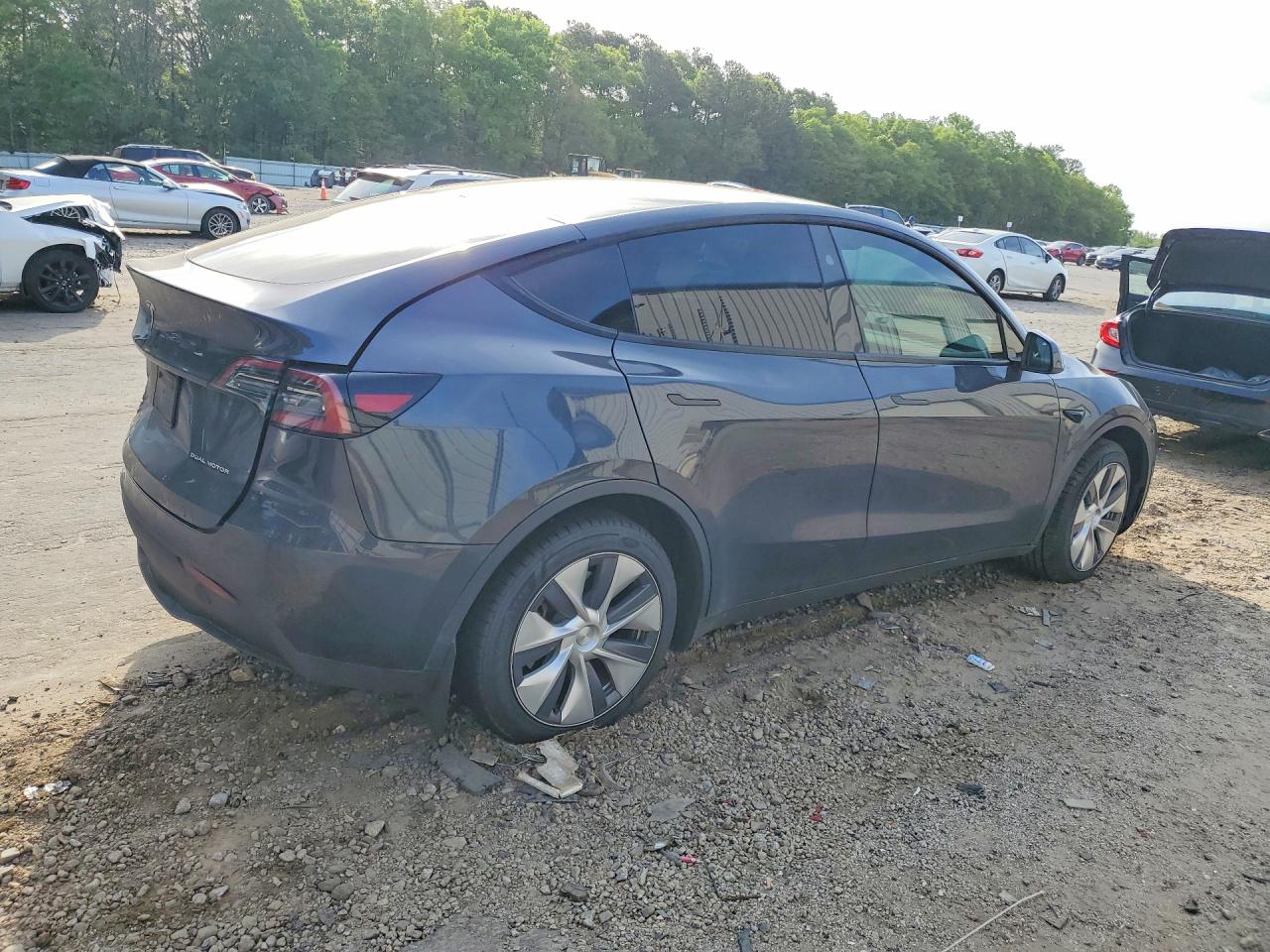 2024 TESLA MODEL Y
