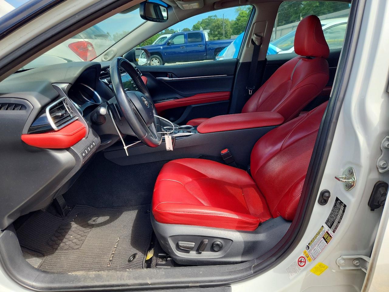 2018 TOYOTA CAMRY