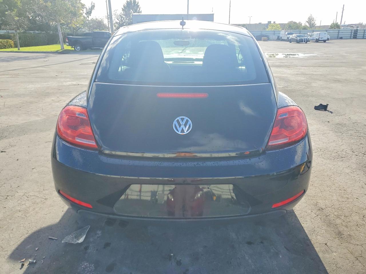 2014 VOLKSWAGEN BEETLE