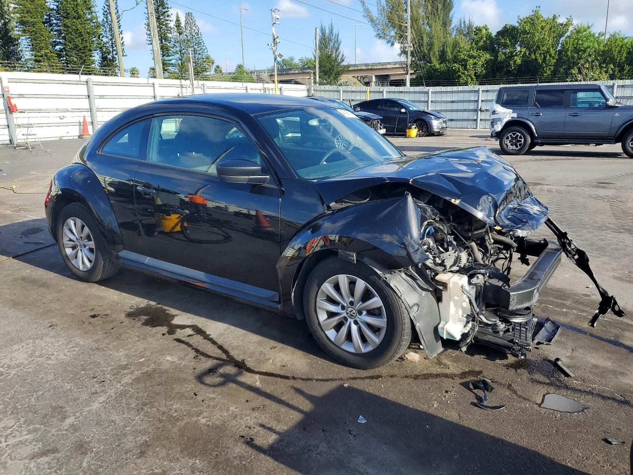 2014 VOLKSWAGEN BEETLE