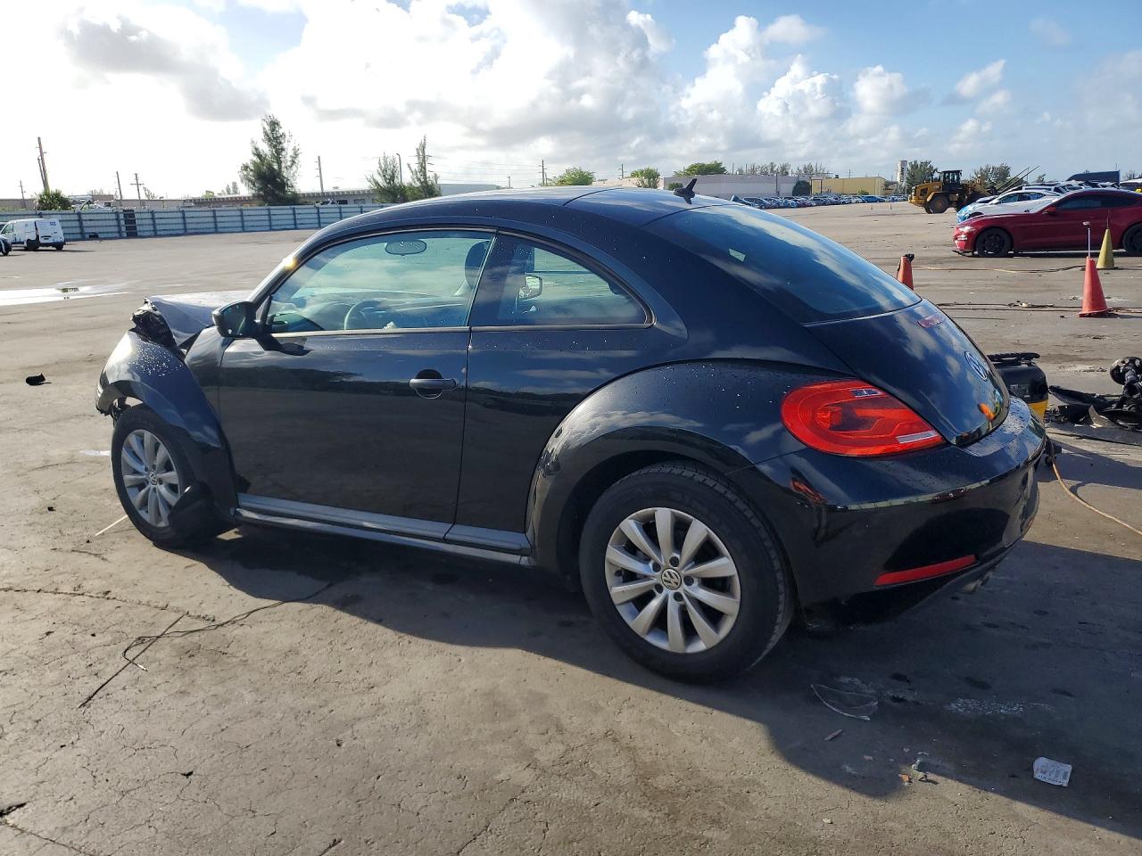 2014 VOLKSWAGEN BEETLE