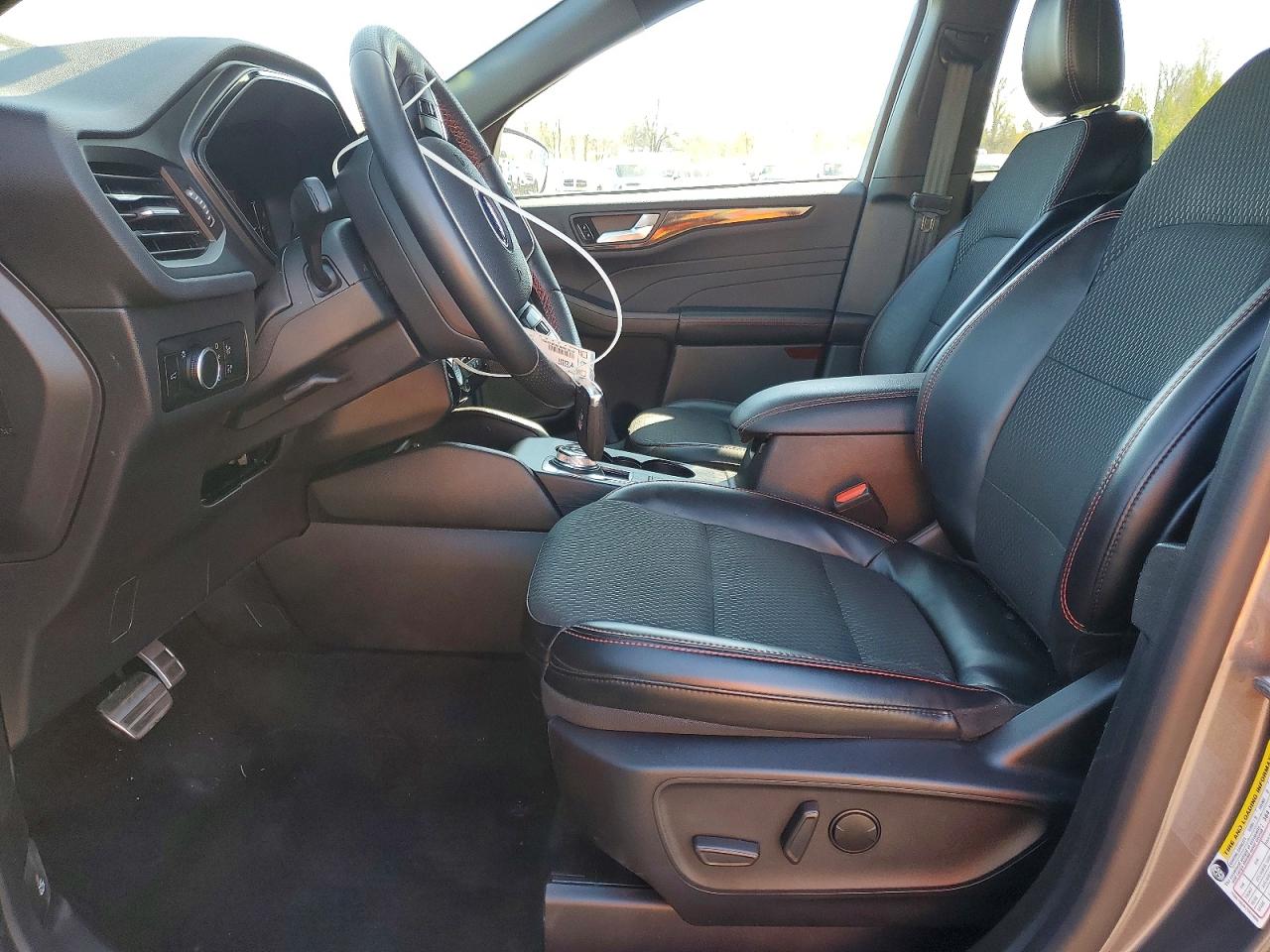 2024 FORD ESCAPE ST