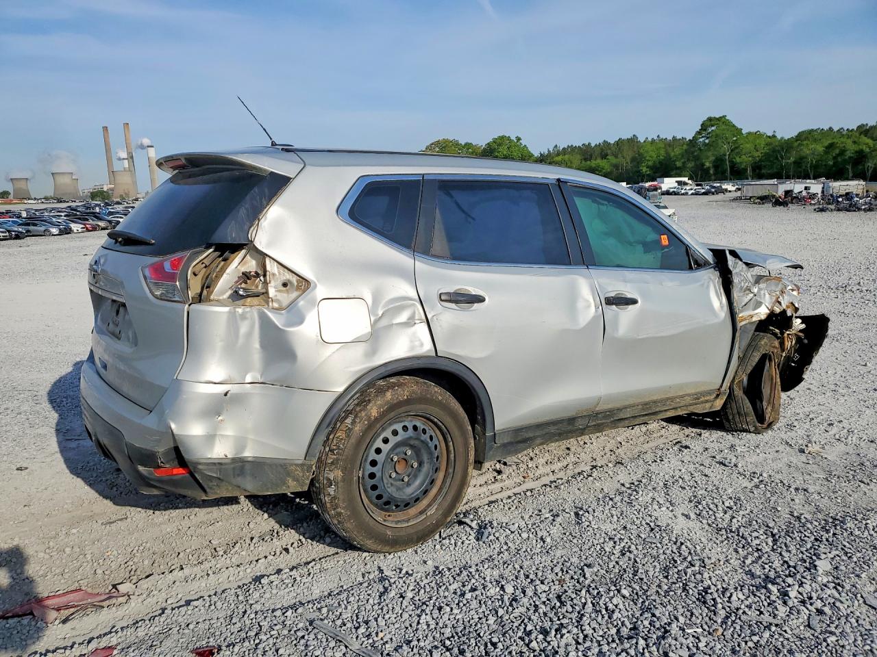2016 NISSAN ROGUE