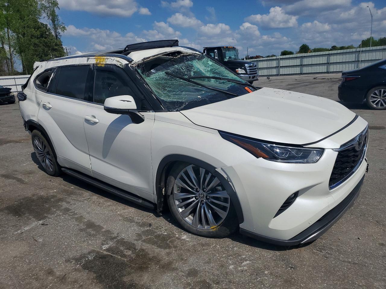2021 TOYOTA HIGHLANDER