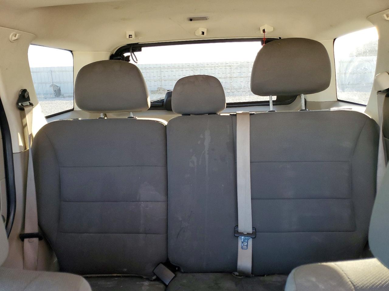 2010 FORD ESCAPE