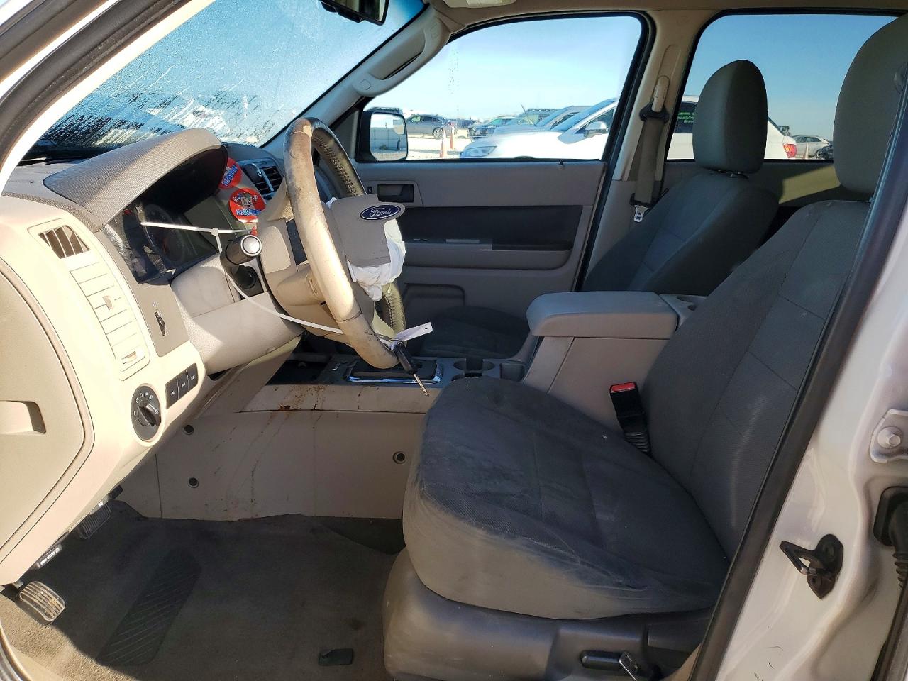 2010 FORD ESCAPE