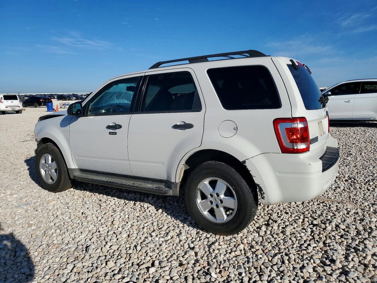 2010 FORD ESCAPE