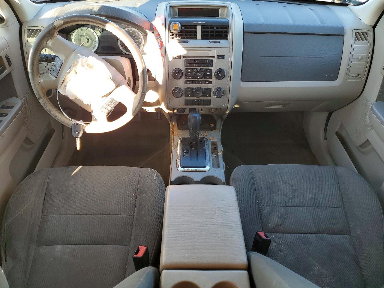 2010 FORD ESCAPE